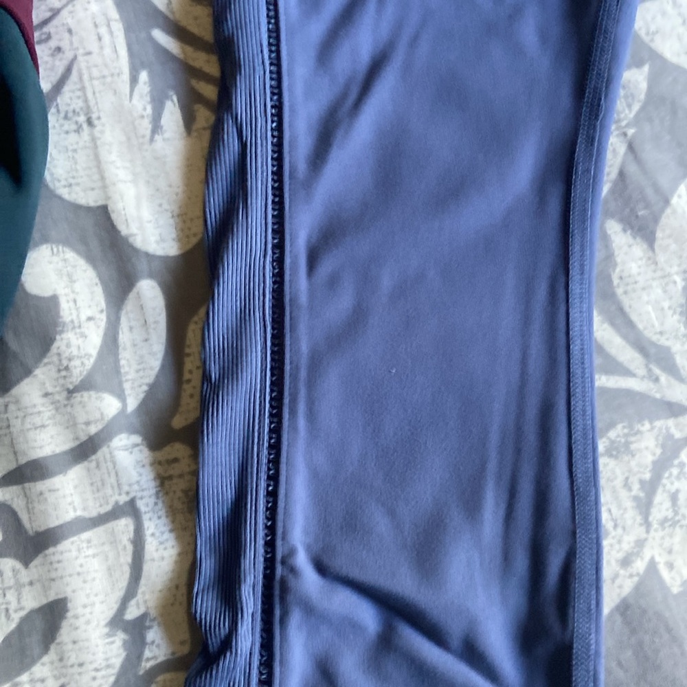 Women’s Nike leggings size medium - Picture 5 of 6